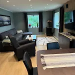 Lovely Private Of 90 M2 With 3 Bedrooms And 2 Bathrooms Daire Vestvagoy