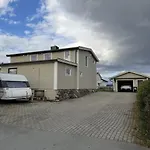 Lovely Private Of 90 M2 With 3 Bedrooms And 2 Bathrooms * Vestvagoy