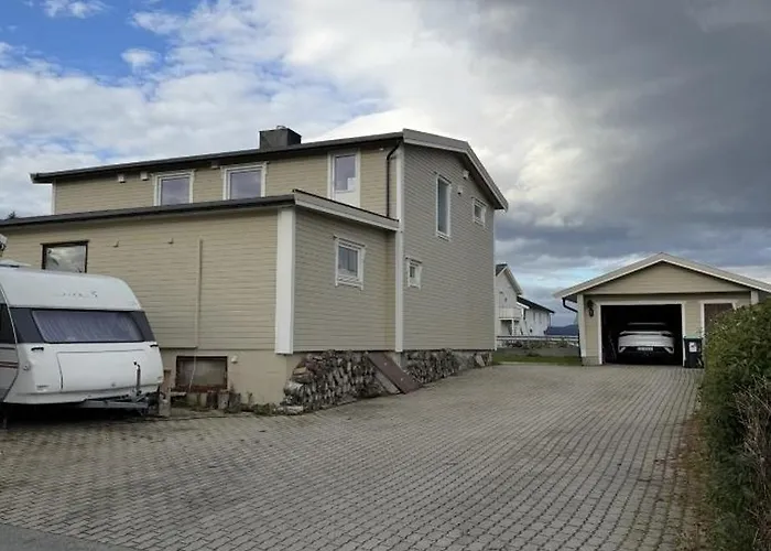 Lovely Private Of 90 M2 With 3 Bedrooms And 2 Bathrooms * Vestvagoy
